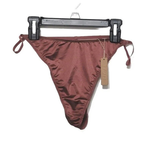 SKIMS Kim Kardashian Berry Fits Everybody T-String Thong PN-THG-1094 NEW Size 4X - Picture 1 of 6